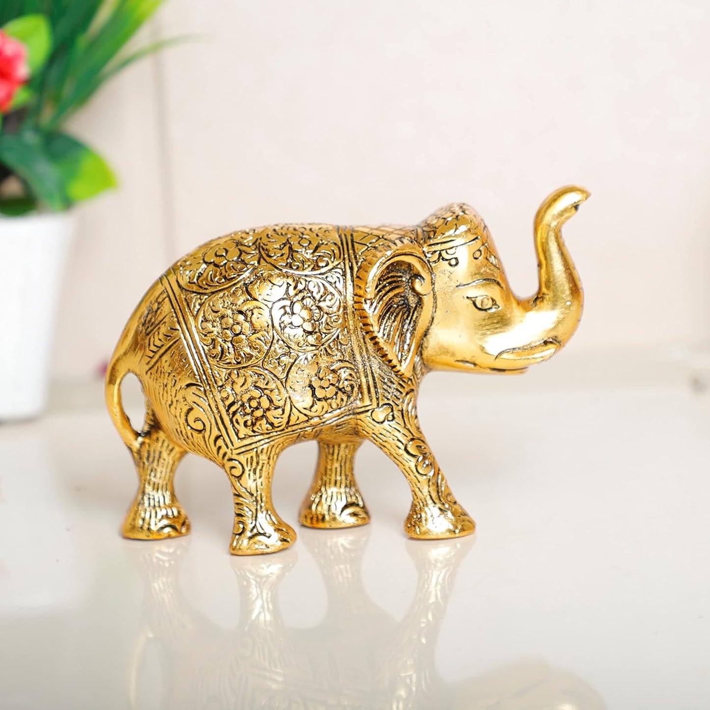 Elegant Royal Metal Showpiece (2-Piece)